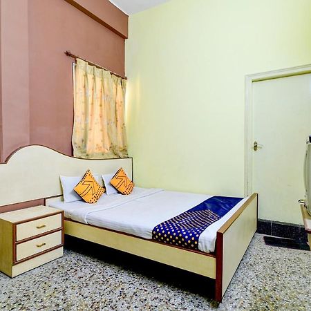 מלון דיברוגר Spot On 80135 Gopala Residency מראה חיצוני תמונה